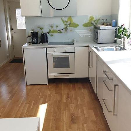 Modern Basement Apartments Stavanger, Sola Airport, Kjerag, Preikestolen エクステリア 写真